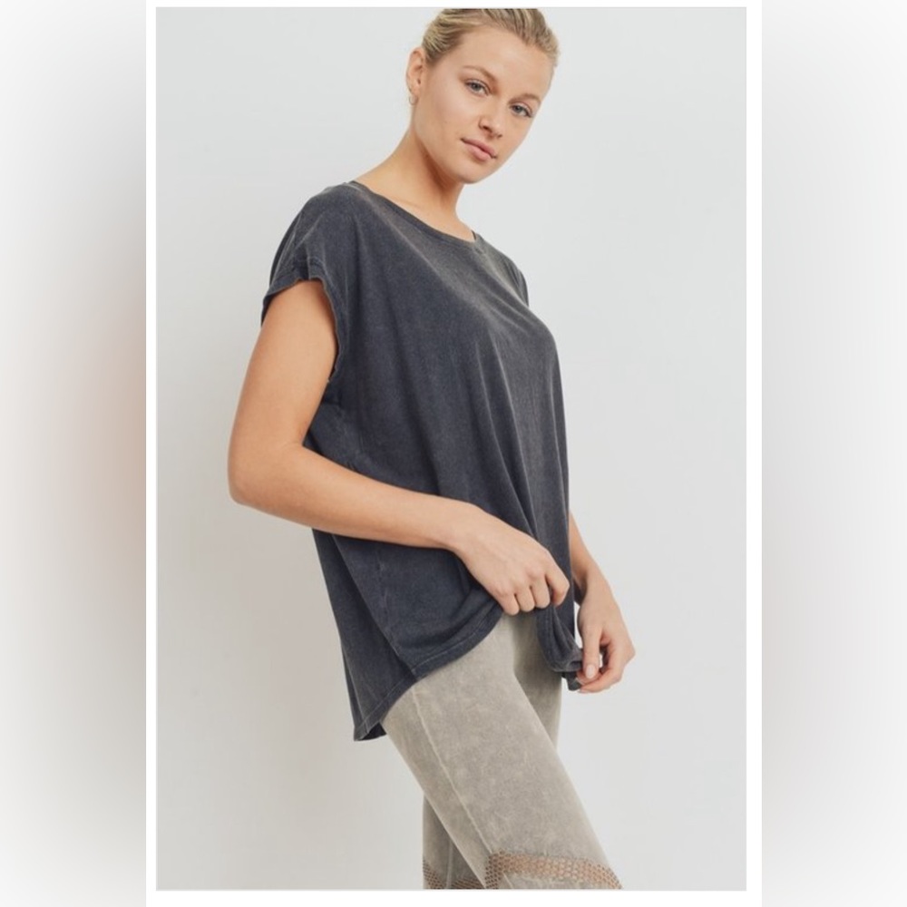 Mono B size MD women’s top